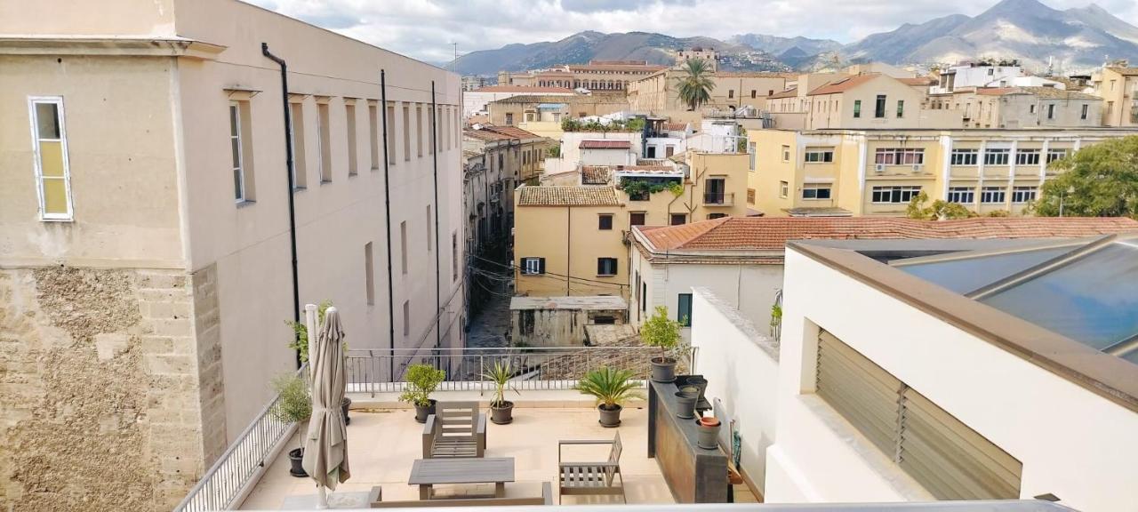 Sopra Moltivolti Guesthouse Palermo Bagian luar foto