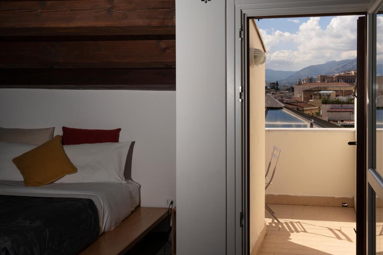 Sopra Moltivolti Guesthouse Palermo Bagian luar foto