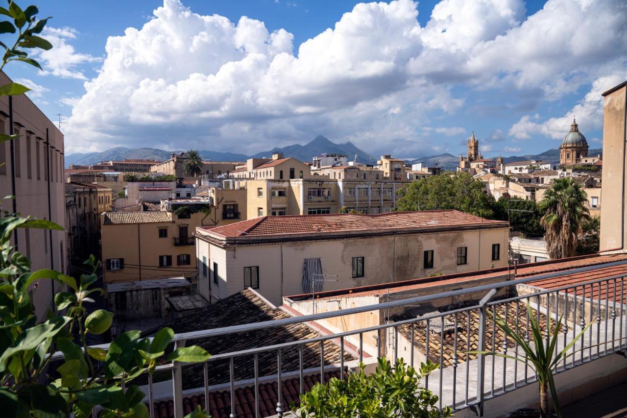 Sopra Moltivolti Guesthouse Palermo Bagian luar foto