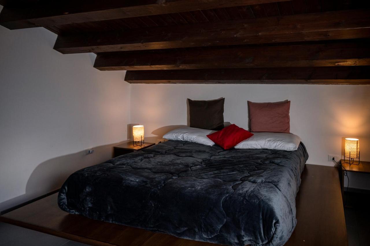 Sopra Moltivolti Guesthouse Palermo Bagian luar foto