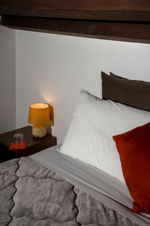 Sopra Moltivolti Guesthouse Palermo Bagian luar foto