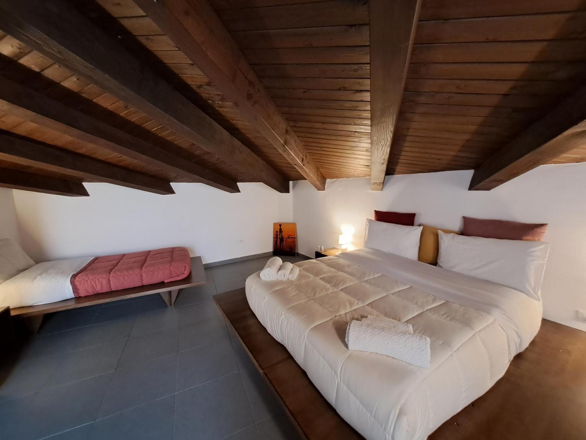 Sopra Moltivolti Guesthouse Palermo Ruang foto