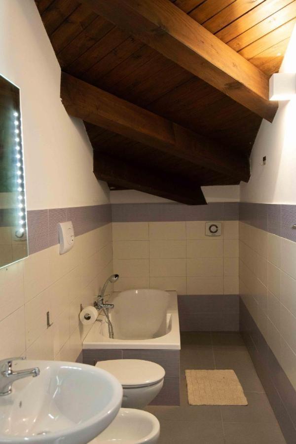 Sopra Moltivolti Guesthouse Palermo Bagian luar foto