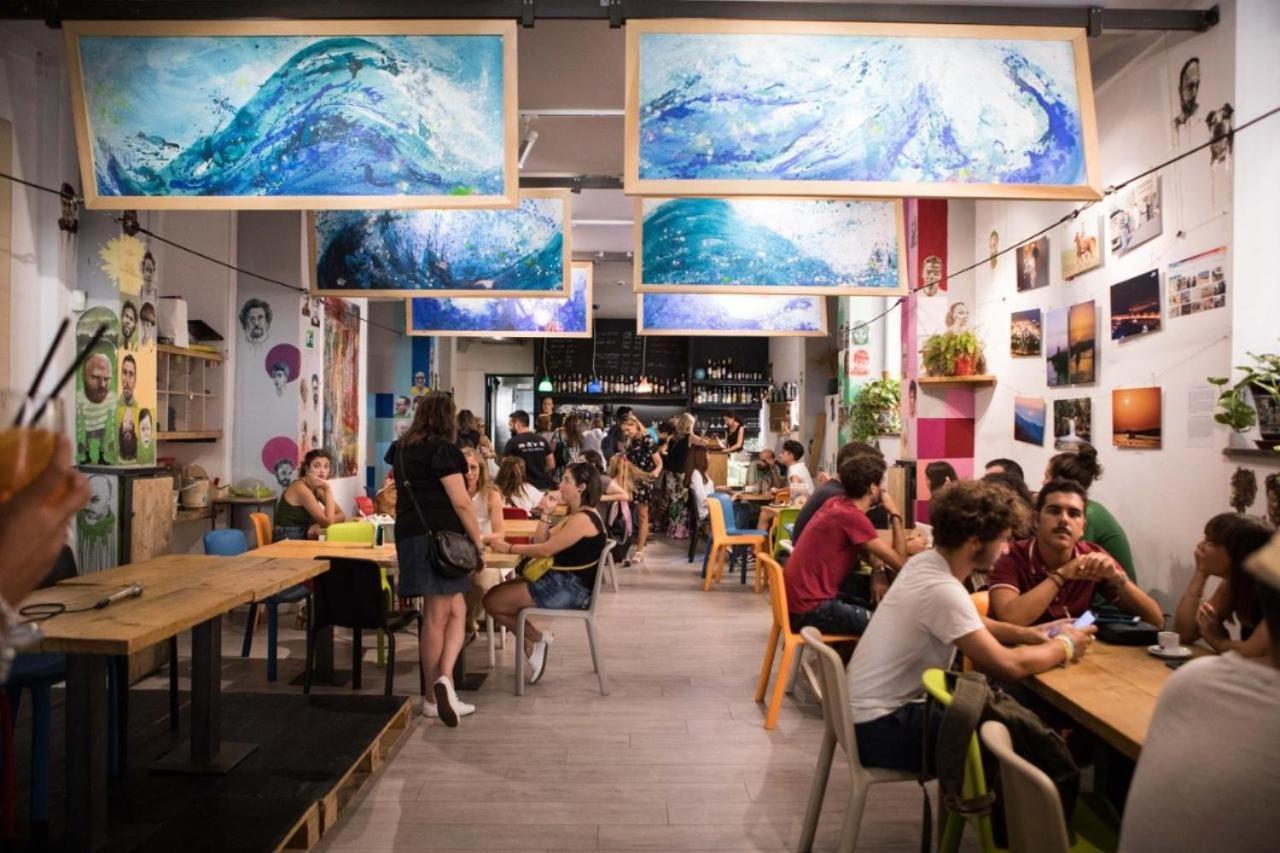 Sopra Moltivolti Guesthouse Palermo Bagian luar foto